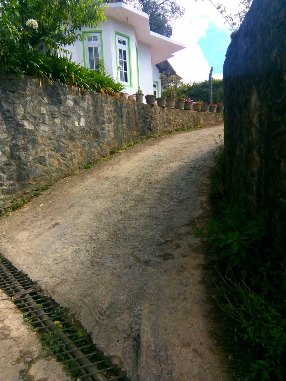 Nuwara Eliya Mountain View Homestay ภายนอก รูปภาพ